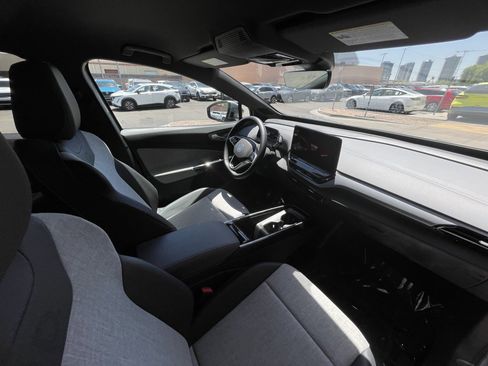 Used 2023 Volkswagen ID.4 Pro image 23