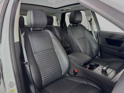 Used 2024 Land Rover Discovery Sport S image 27