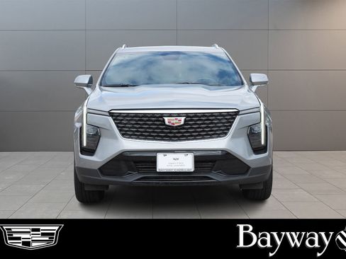 Certified 2025 Cadillac XT4 Premium Luxury image 2