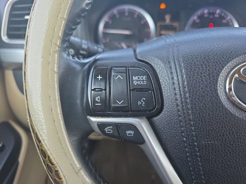 Used 2016 Toyota Highlander Limited FWD image 20