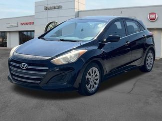 Used 2017 Hyundai Elantra GT FWD video 3