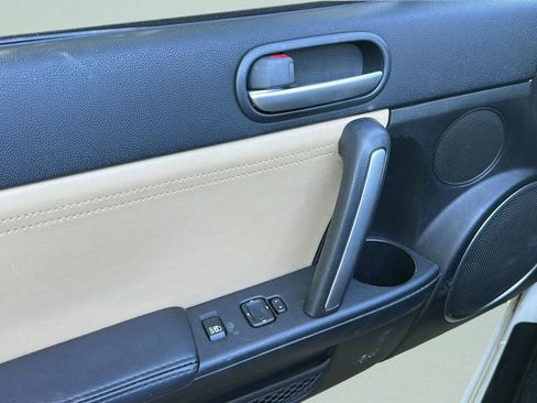 Used 2012 MAZDA MX-5 Miata Grand Touring image 18