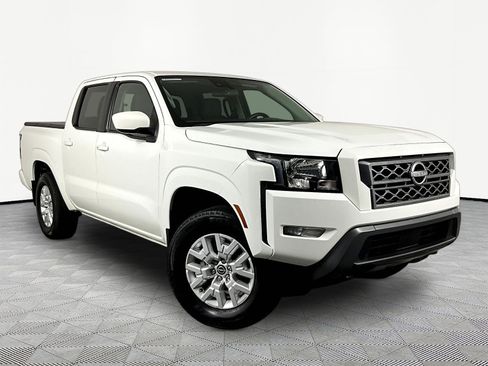 Certified 2024 Nissan Frontier SV w/ SV Convenience Package AWD/4WD image 3