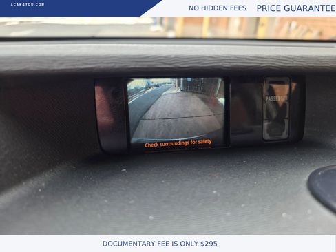 Used 2011 Toyota Sienna LE w/ Towing Pkg image 23