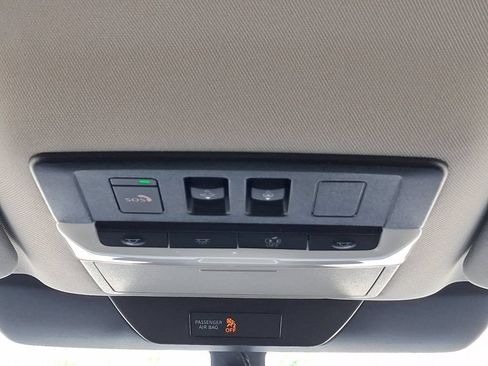 New 2026 Nissan Pathfinder Platinum FWD image 8