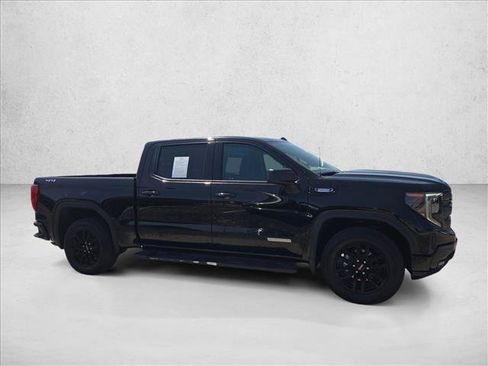 Used 2023 GMC Sierra 1500 Elevation w/ Preferred Package AWD/4WD image 4