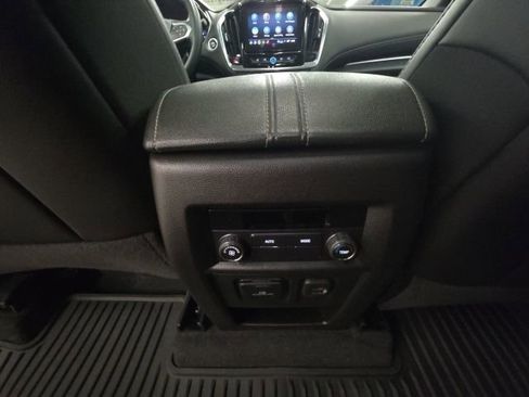 Used 2023 Chevrolet Traverse LT w/ LT Premium Package image 29