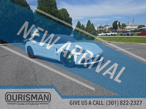 Used 2018 Porsche Panamera 4 AWD/4WD image 1