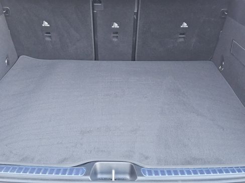 Certified 2025 Mercedes-Benz GLC 300 image 30