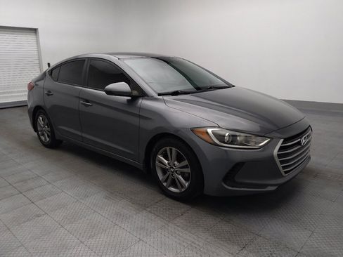 Used 2017 Hyundai Elantra SE image 11