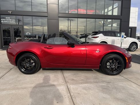 Certified 2025 MAZDA MX-5 Miata Sport image 9