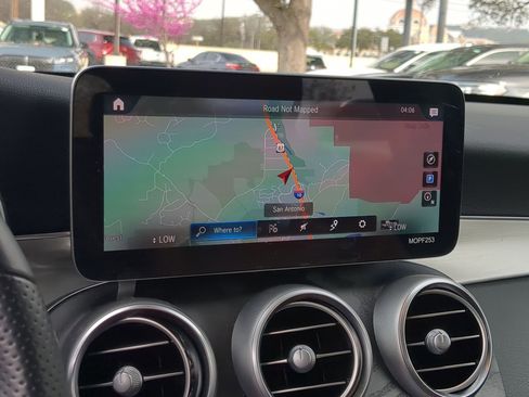 Used 2020 Mercedes-Benz GLC 300 image 17