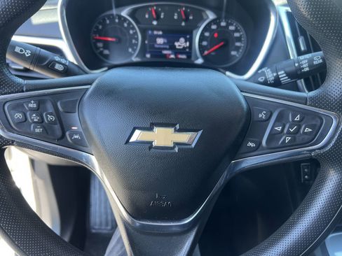 Used 2020 Chevrolet Equinox LT FWD image 12