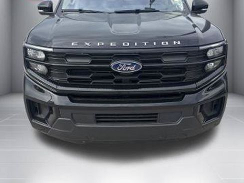 Certified 2025 Ford Expedition Max Active RWD image 12