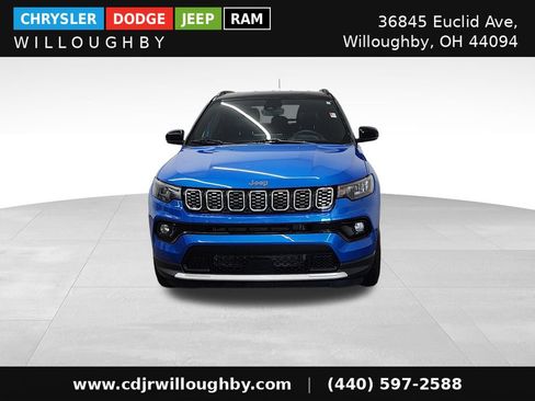 Used 2024 Jeep Compass Limited AWD/4WD image 2