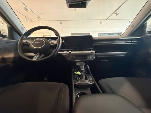 Used 2025 Hyundai Kona SEL image 33