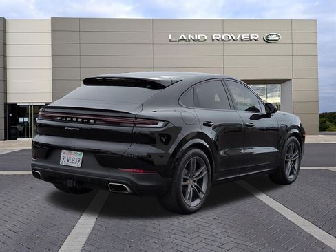 Used 2024 Porsche Cayenne Coupe AWD/4WD image 5