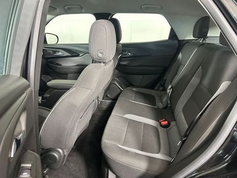 Used 2023 Chevrolet TrailBlazer LS FWD image 25
