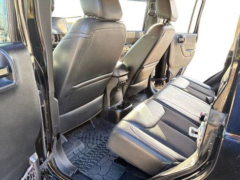 Used 2016 Jeep Wrangler Unlimited Sahara image 10