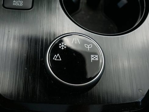 Used 2023 Nissan Rogue SL AWD/4WD image 24