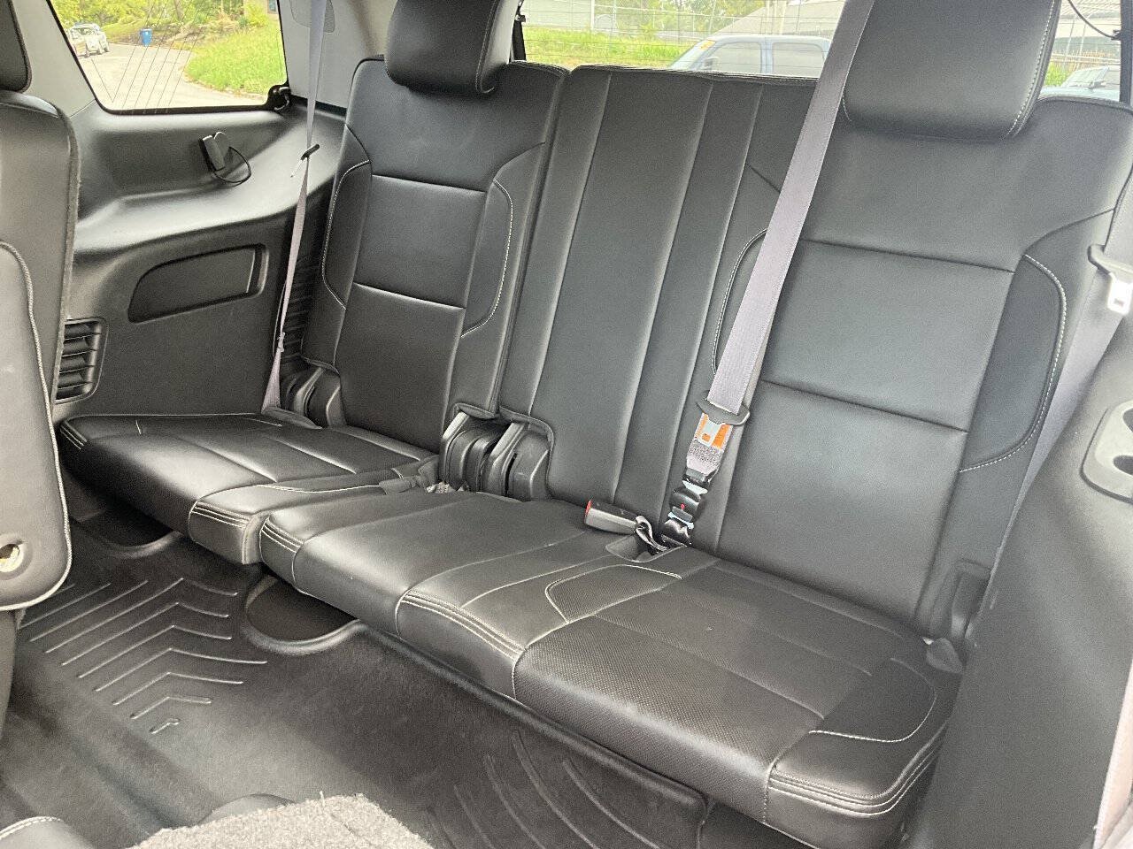 Used 2015 GMC Yukon Denali w/ Premium Package AWD/4WD image 10