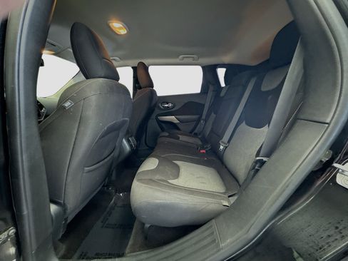 Used 2017 Jeep Cherokee Sport w/ Trailer Tow Group image 14