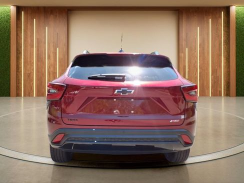 Certified 2025 Chevrolet Trax RS w/ Driver Confidence Package FWD image 29