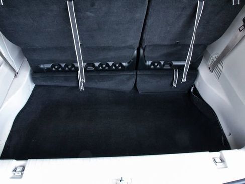 Used 2023 Chrysler Pacifica Touring-L image 42