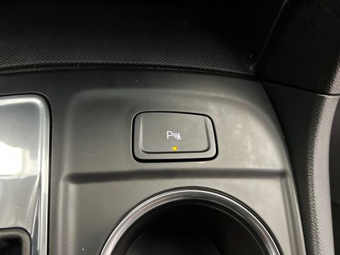 Used 2024 Chevrolet Equinox LT image 45