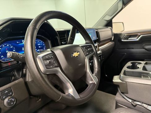 Used 2023 Chevrolet Silverado 1500 LT AWD/4WD image 71