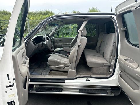 Used 2005 Toyota Tundra SR5 image 12