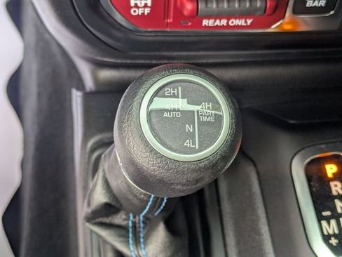 Used 2023 Jeep Wrangler Unlimited Rubicon 4xe AWD/4WD image 35