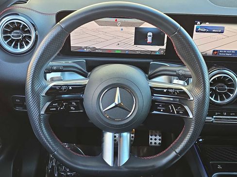 Used 2024 Mercedes-Benz EQB 250+ EQB 250+ image 19