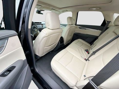 Used 2019 Cadillac XT5 Luxury image 26