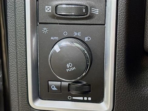 Used 2018 RAM 1500 Big Horn AWD/4WD image 12
