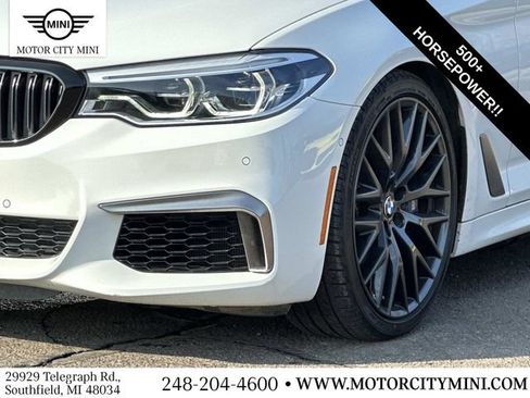 Used 2020 BMW M550i xDrive M550i xDrive w/ Premium Package image 10