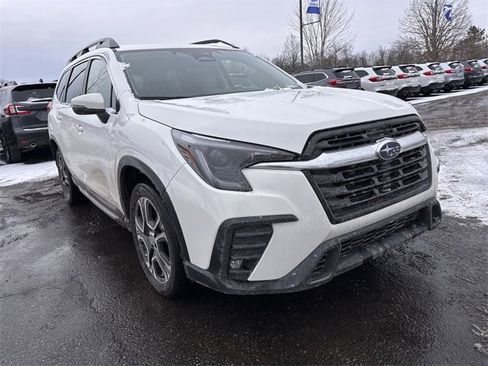 Used 2023 Subaru Ascent Limited image 2