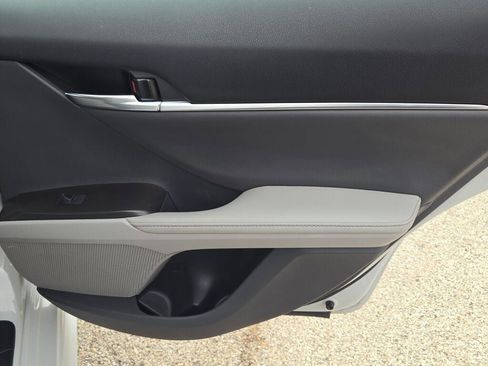 Used 2024 Toyota Camry XSE image 11