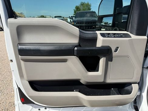 Used 2019 Ford F250 XL w/ Power Equipment Group AWD/4WD image 29
