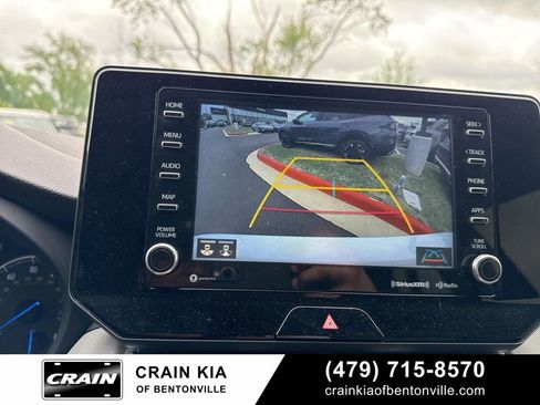 Used 2022 Toyota Venza XLE AWD/4WD image 24