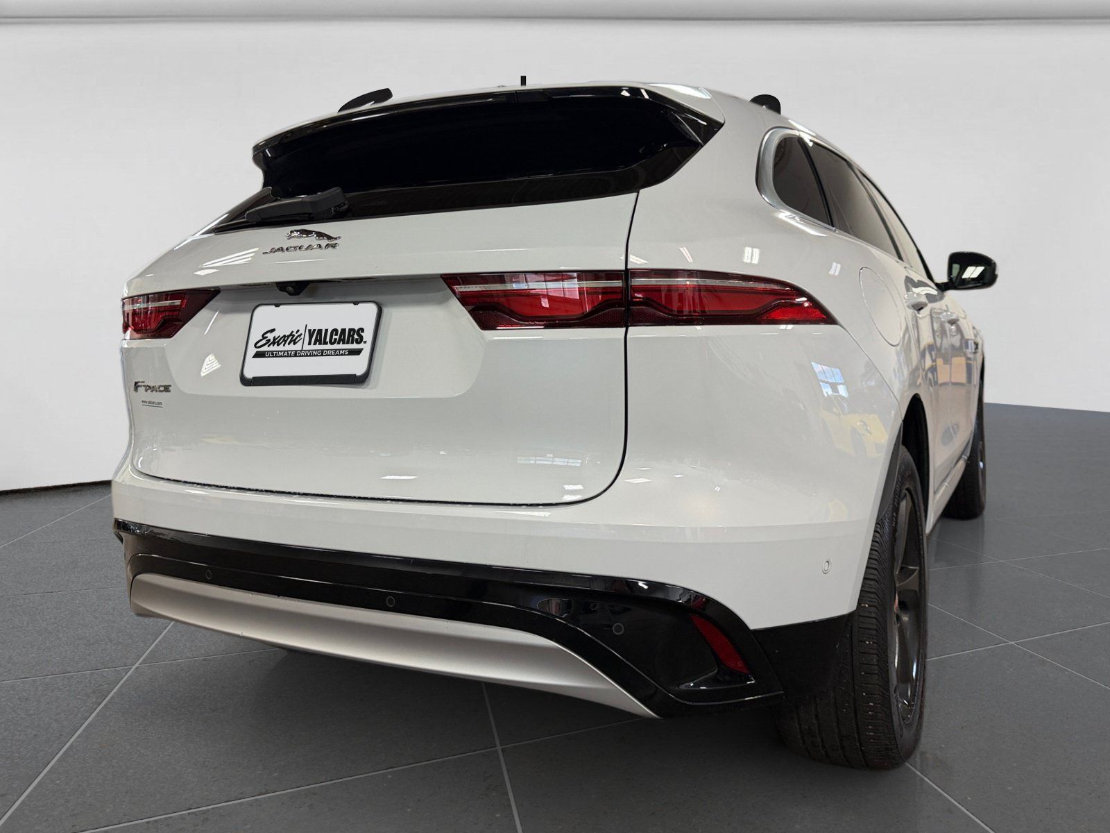 Used 2021 Jaguar F-PACE AWD/4WD image 10