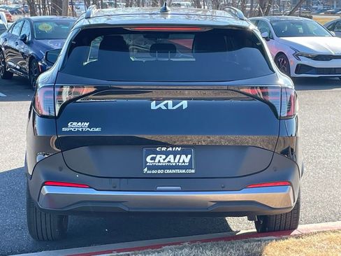 New 2026 Kia Sportage EX w/ EX Panorama Roof Package FWD image 9