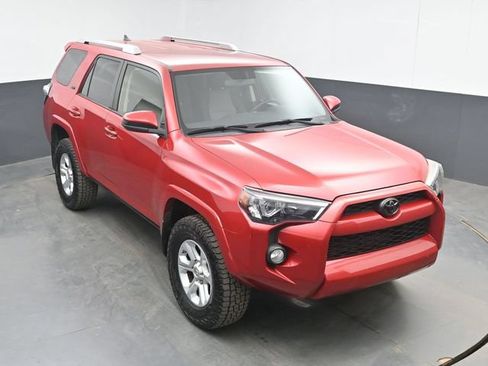 Used 2018 Toyota 4Runner SR5 AWD/4WD image 13