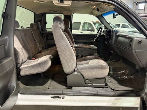 Used 2006 GMC Sierra 2500 SLE image 18