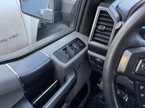 Certified 2019 Ford F150 XLT w/ Equipment Group 302A Luxury image 33