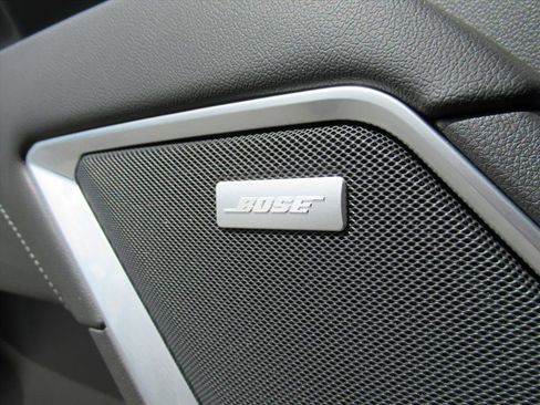 Used 2025 Chevrolet Silverado 2500 LTZ w/ LTZ Convenience Package image 33