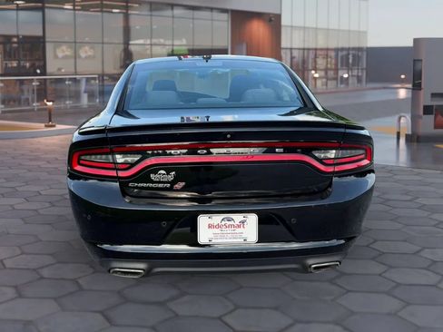 Used 2019 Dodge Charger SXT AWD/4WD image 10