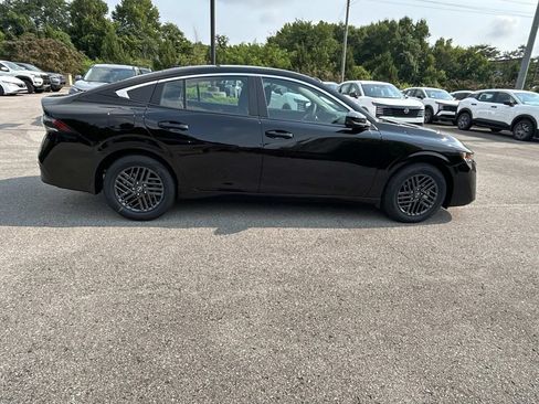 New 2026 Nissan Sentra SV w/ SV Convenience Package FWD image 8