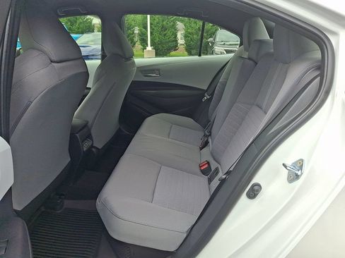 Used 2026 Toyota Corolla SE w/ SE Premium Package FWD image 10