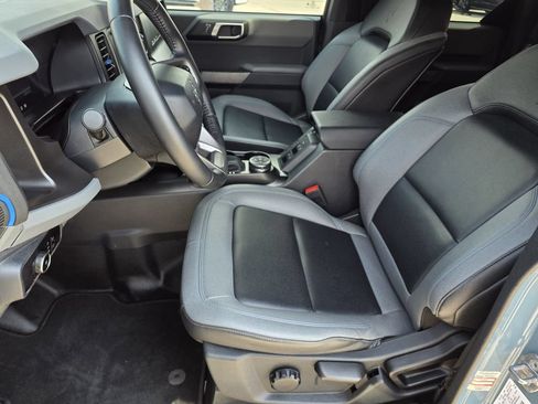 Used 2023 Ford Bronco Black Diamond AWD/4WD image 14